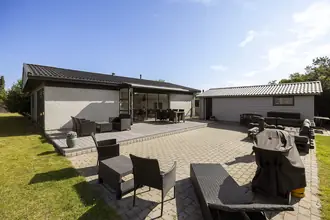 Villa på Lundevej 6, 4030 Tune