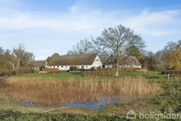 Landejendom på Roneklintvej 27, 4720 Præstø