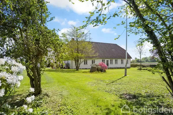 Villa på Ourevej 33, 5932 Humble