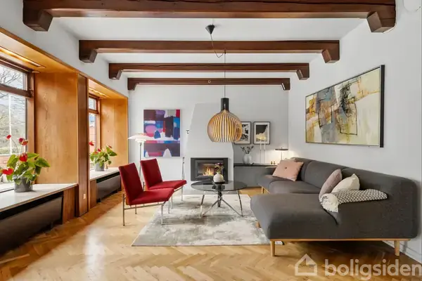 Enestående villa på Stockflethsvej 17: Rummelighed og charme i Munkebjerg.