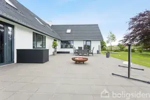 Landejendom på Læsbjerg 16, 7950 Erslev