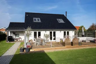 Villa på Højskole Alle 70, 2770 Kastrup