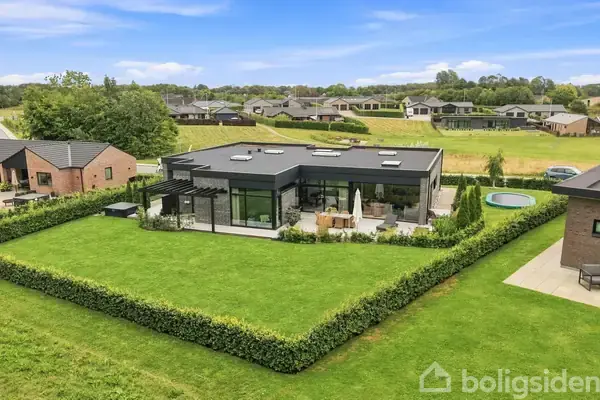 Villa på Vinkelgårdsvej 28, 6040 Egtved