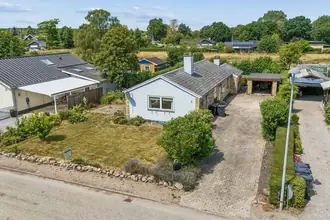 Villa på Lundevej 15, Sundby, 4800 Nykøbing F