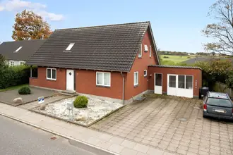 Villa på Hovedgaden 17, 6973 Ørnhøj