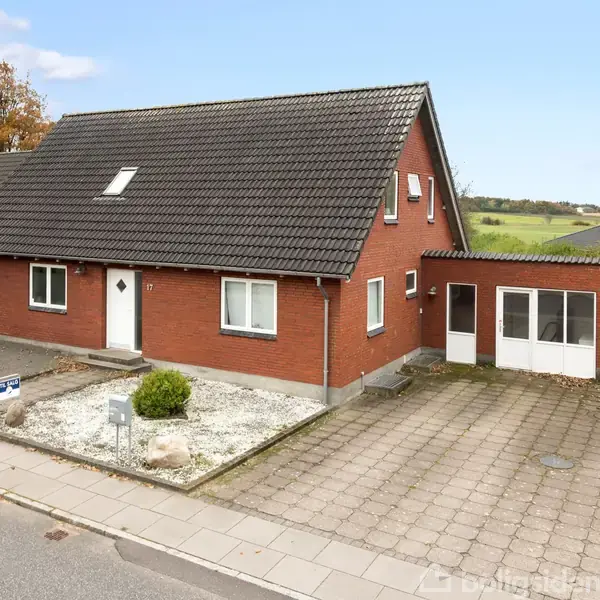 Villa på Hovedgaden 17, 6973 Ørnhøj