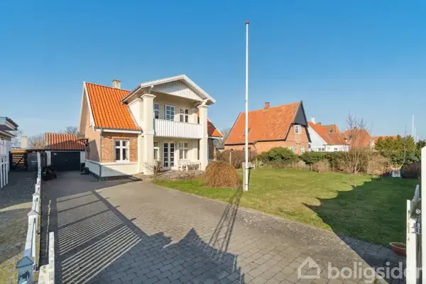 Villa på Svanekevej 1B, 3700 Rønne