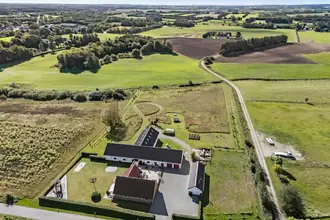 Landejendom på Hollenstedvej 3, Ørum, 9320 Hjallerup