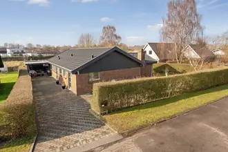 Villa på Jaruplundvej 15, Dybbøl, 6400 Sønderborg