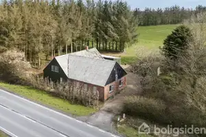 Landejendom på Århusvej 37, 8883 Gjern
