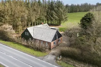 Landejendom på Århusvej 37, Nårup, 8883 Gjern