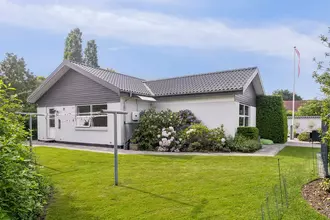 Villa på Tranbjerg Stationsvej 8, 8310 Tranbjerg J