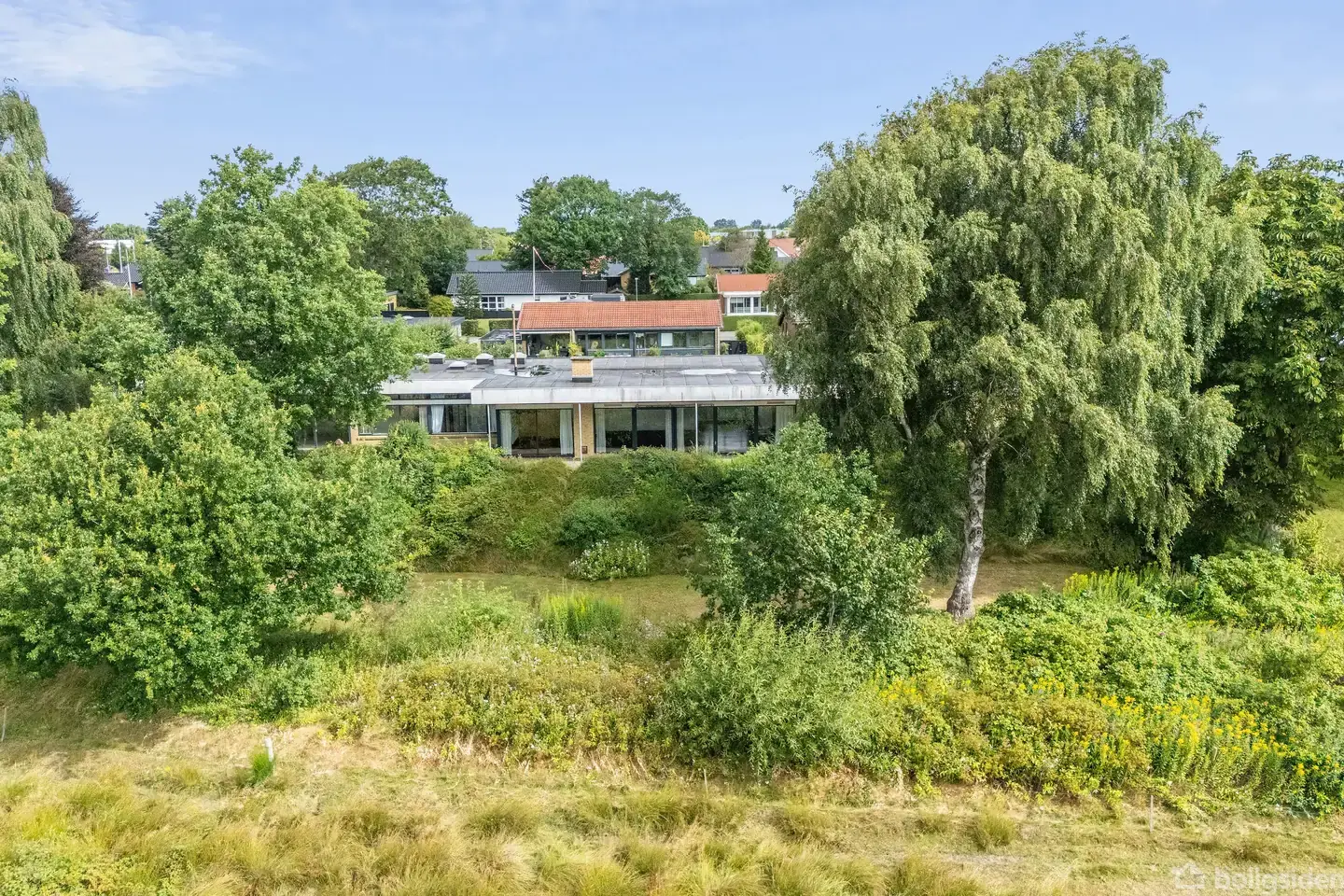 Casa, 323 m², terreno 2169 m²