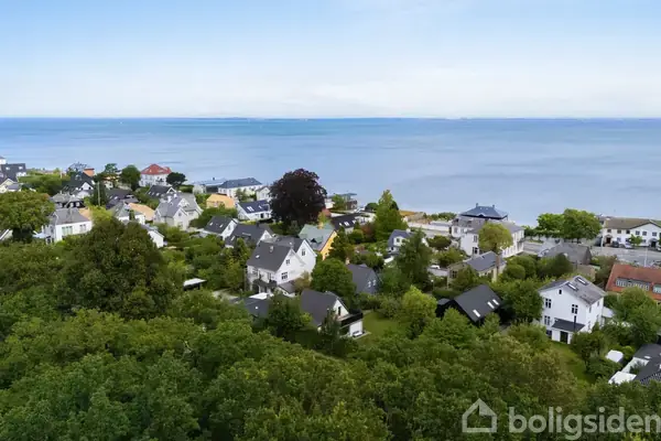 Villa på Strandvejen 635, 2930 Klampenborg