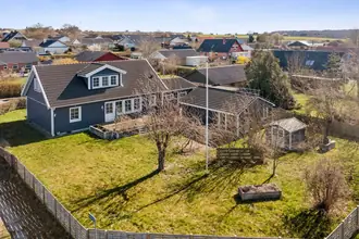 Villa på Tiendevej 2, 4760