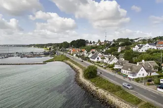 Villa på Strandvejen 154, 3070 Snekkersten