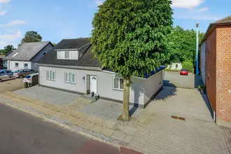 Villa på Storgaden 78, 6052 Viuf
