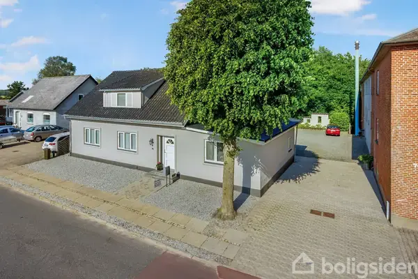 Villa på Storgaden 78, 6052 Viuf