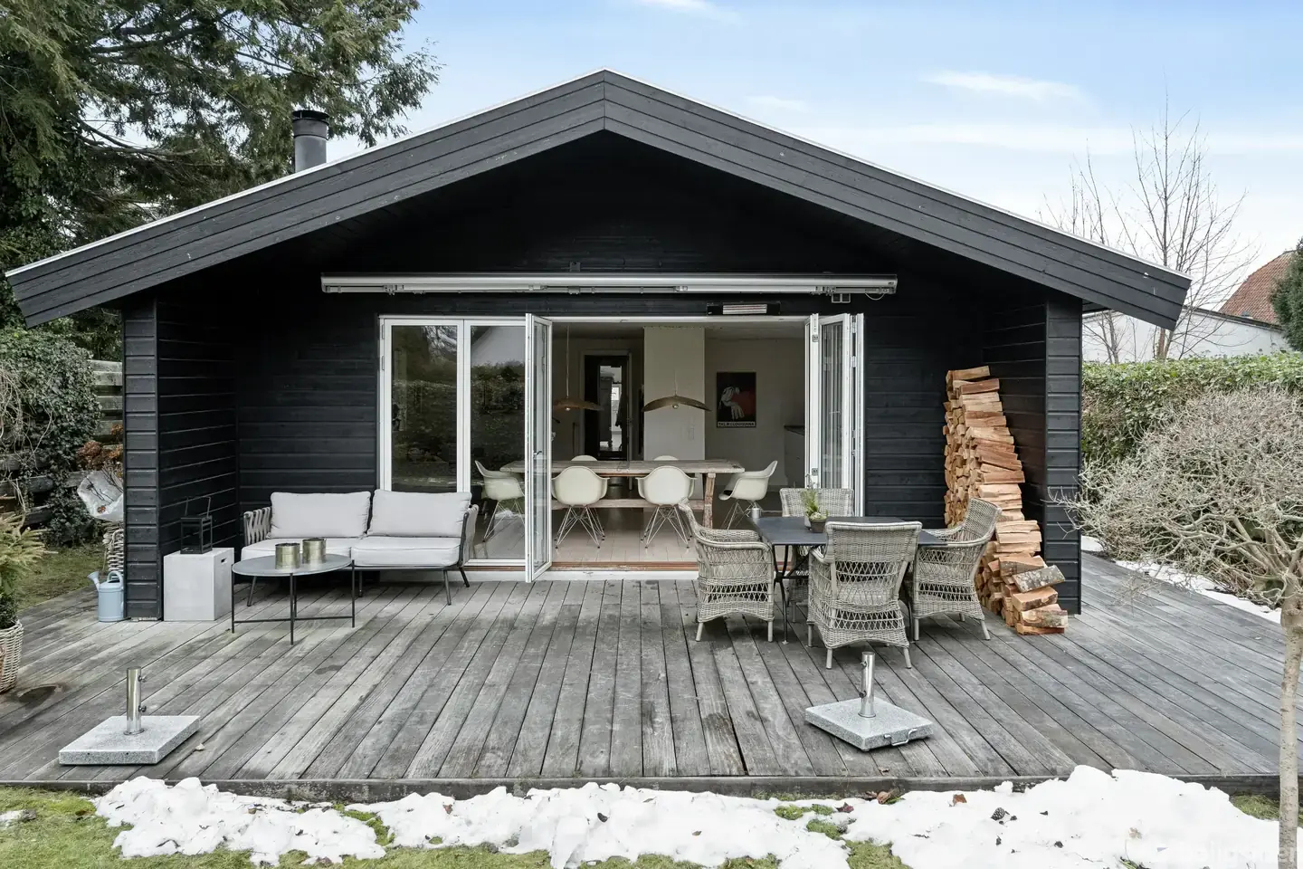 ATTRAKTIV VILLA I FLOT STAND TÆT PÅ SØ, STRAND OG HORNBÆK HAVN