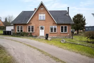 Villa på Erik Glippings Vej 4, Grønbæk, 8643 Ans By