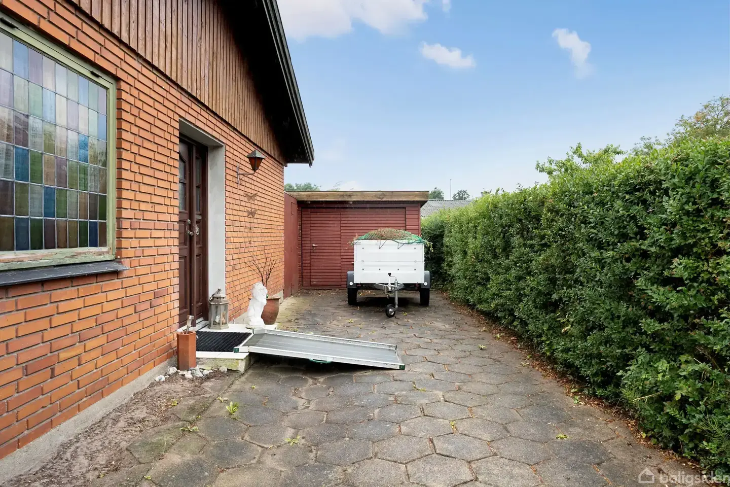 1-plans villa med dejlig have og garage – pohled 4