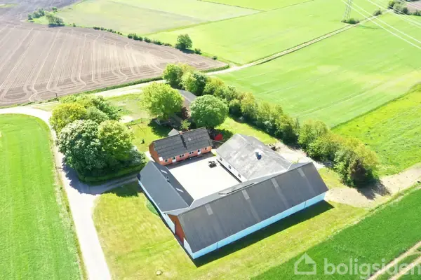 Landejendom på Åvej 17, 9541 Suldrup