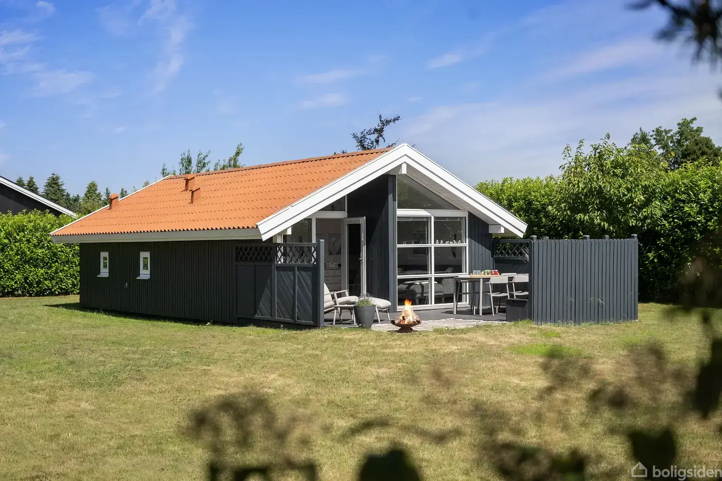 Fredeligt fritidshus i grønne omgivelser på Bogø By - Visning 3