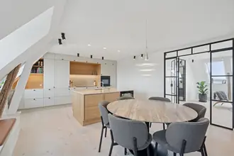 Ejerlejlighed på Jægersborg Alle 37, 5. th., 2920 Charlottenlund