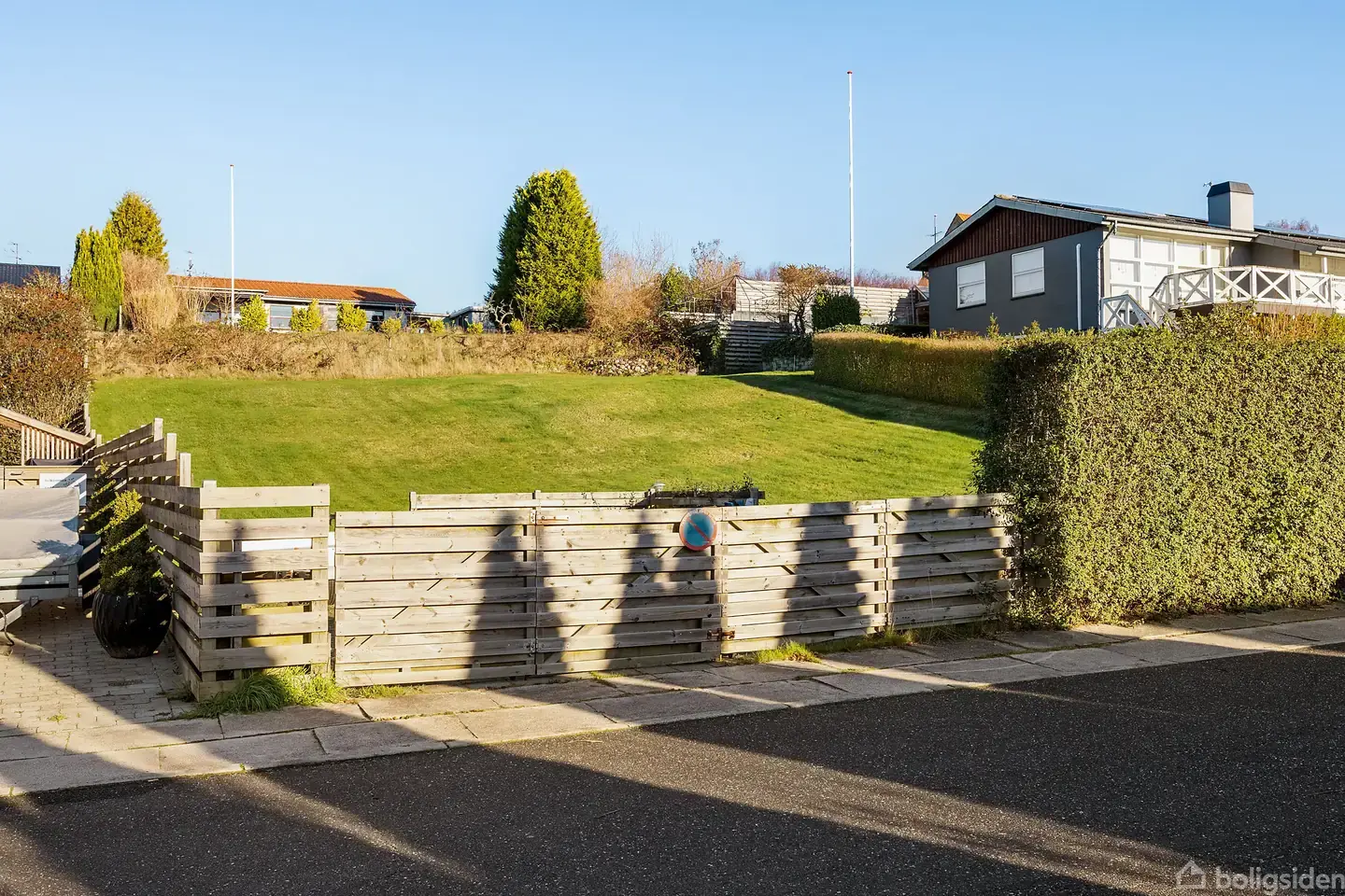 Grond, 810 m²