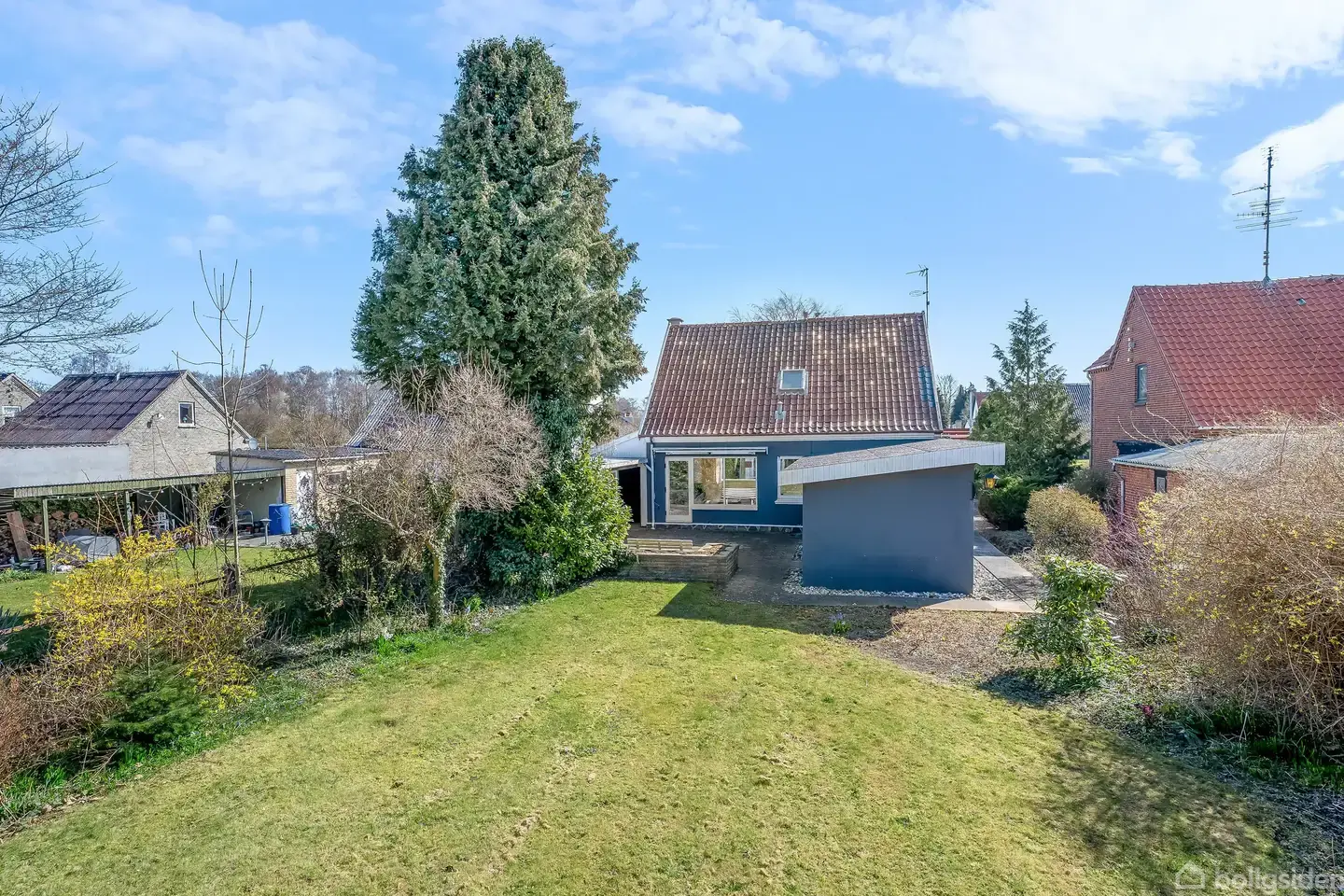 Charmerende og velholdt villa med skøn ugeneret have - Visning 2