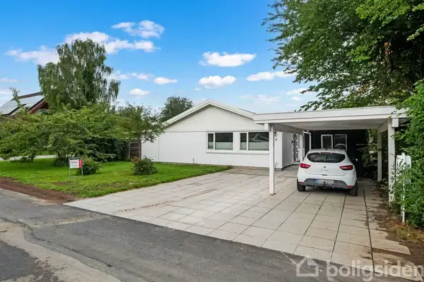 Villa på Vårgyvelvej 8, 2690 Karlslunde