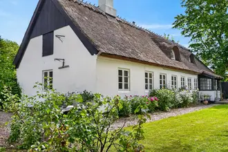 Villa på Munkerup Strandvej 70, 3120 Dronningmølle