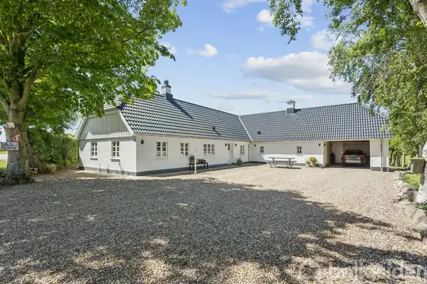 Landejendom på Lyngbro 10, 7950 Erslev