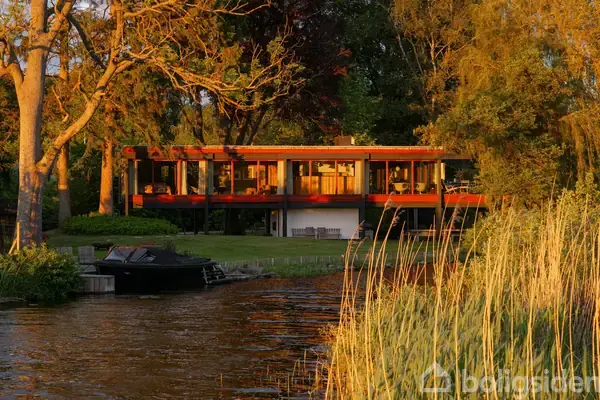 Villa på Dronninggårds Alle 42, 2840 Holte
