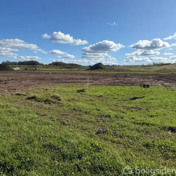 Helårsgrund på Skrivervænget 23, 8680 Ry