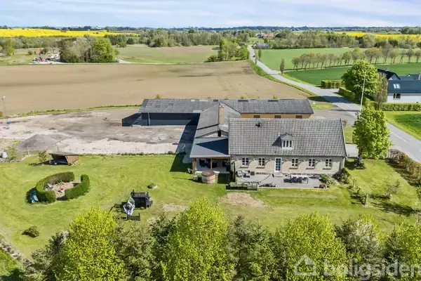 Landejendom på Søstrupvej 74, 4420 Regstrup