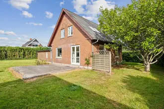 Villa på Karolinelundsvej 10, 8752 Østbirk