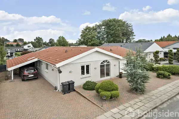 Villa på Rishøjvej 8, 8831 Løgstrup