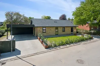 Villa på Vibevej 5, 8382 Hinnerup