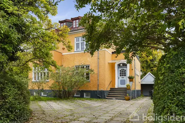 Villalejlighed på Hellerupvej 86, 1., 2900 Hellerup