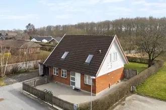 Villa på Neptunvej 5, 8723 Løsning