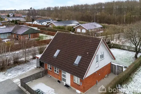 Villa på Neptunvej 5, 8723 Løsning