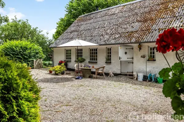 Landejendom på Bøgebakken 8, 8462 Harlev J