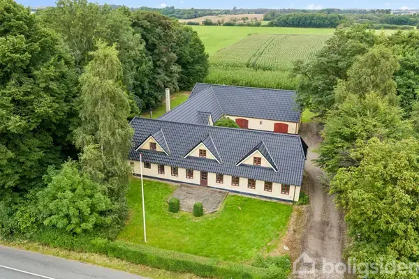 Landejendom på Plougstrupvej 107, 6771 Gredstedbro