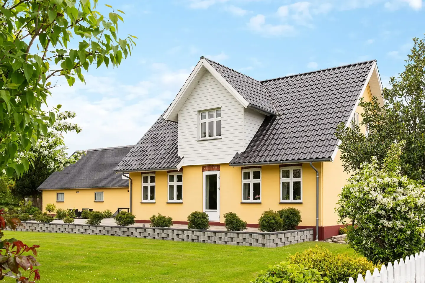 Velholdt landsted ved Boesdal med 10 HA, privat skov og rigt dyreliv