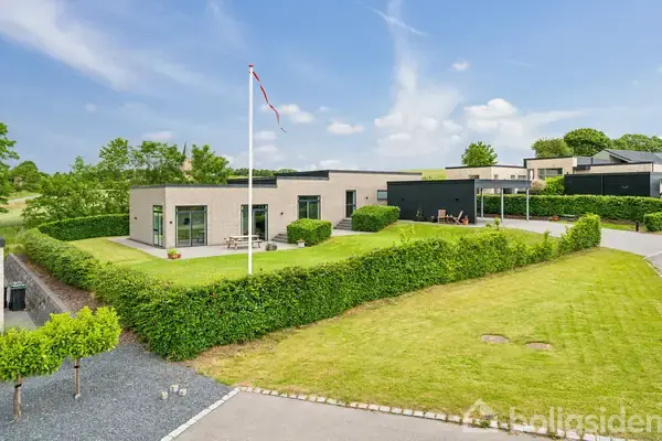 Villa på Skellet 6, 8382 Hinnerup