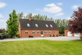 Landejendom på Buksbomvej 8, 9700 Brønderslev