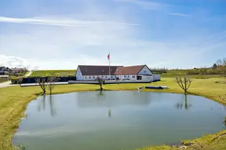 Landejendom på Mølgårdsvej 2, Asdal, 9850 Hirtshals