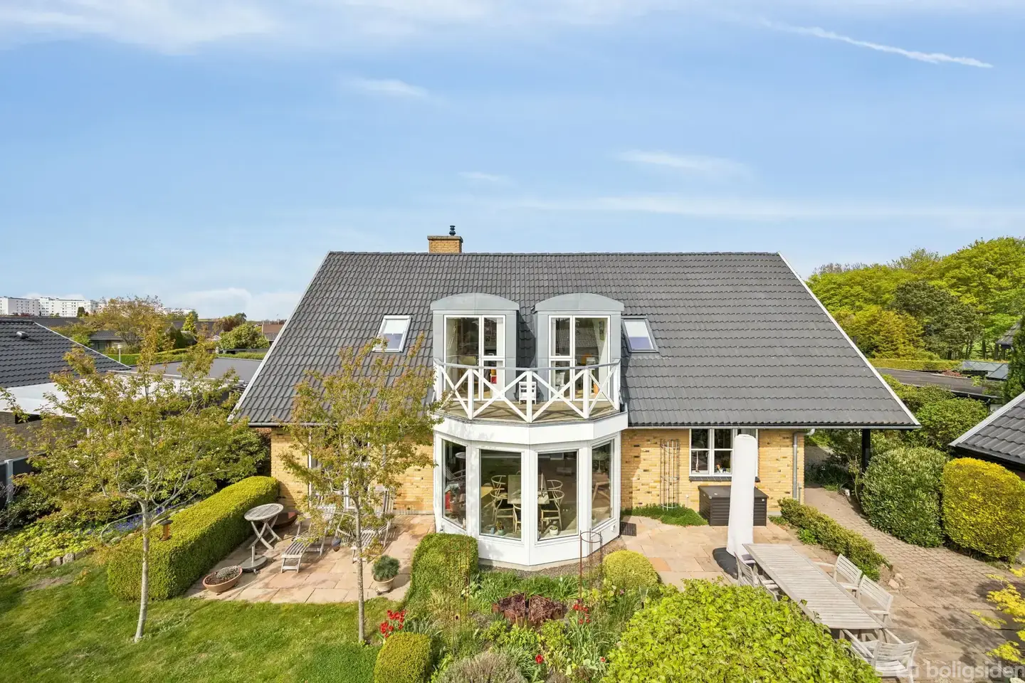 Charmerende Villa med Moderne Opdateringer og Fantastisk Beliggenhed i Køge