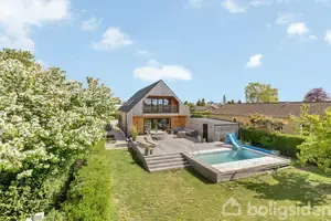 Villa på Klintevej 37, 8240 Risskov